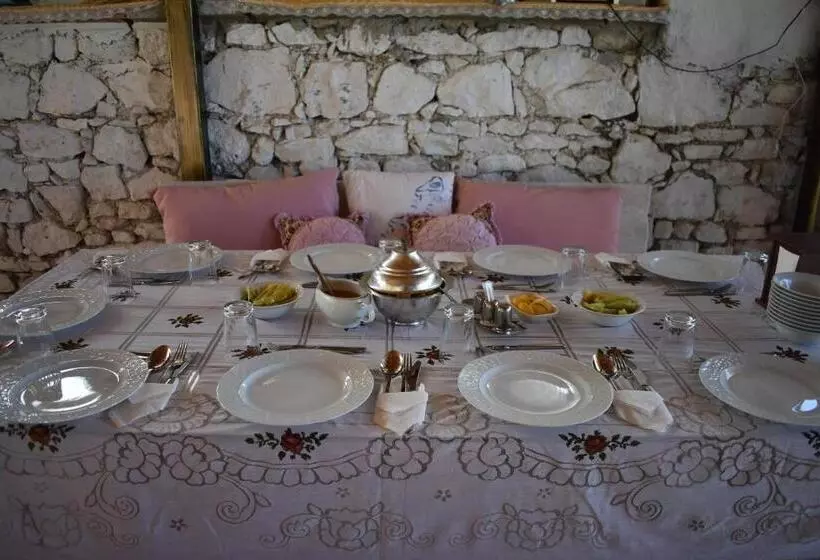 Hotelli şato Köyevi Selendi