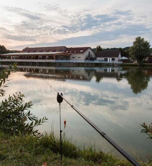 ホテル Camelot Resort