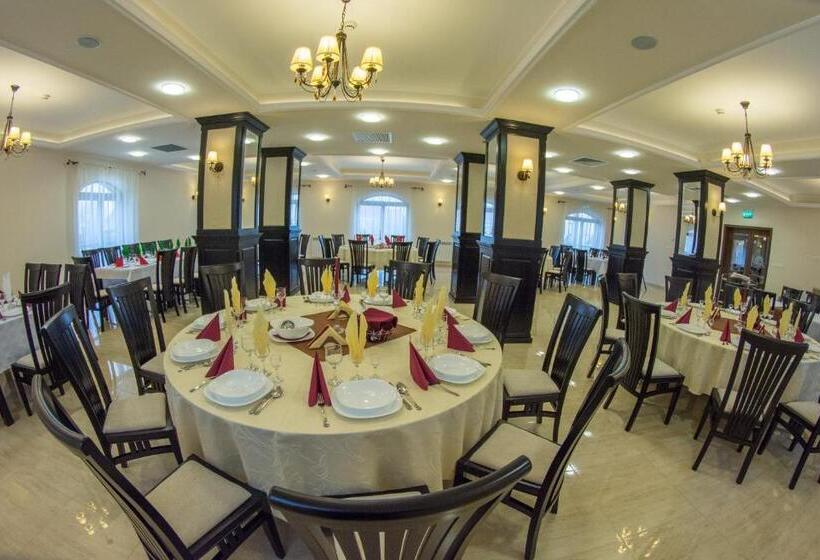 فندق Farkas Panzió