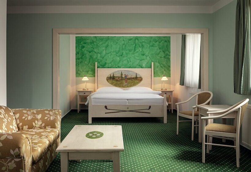 בית מלון כפרי Golf & Spa Kunětická Hora