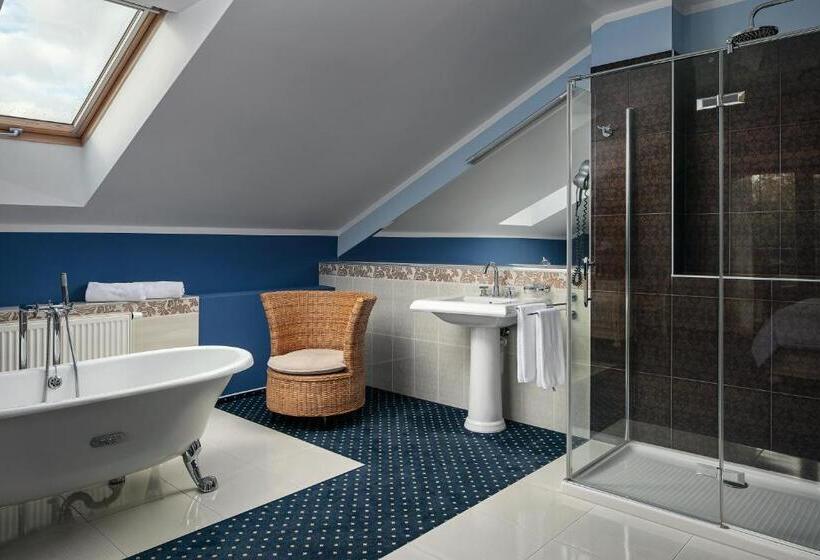 בית מלון כפרי Golf & Spa Kunětická Hora