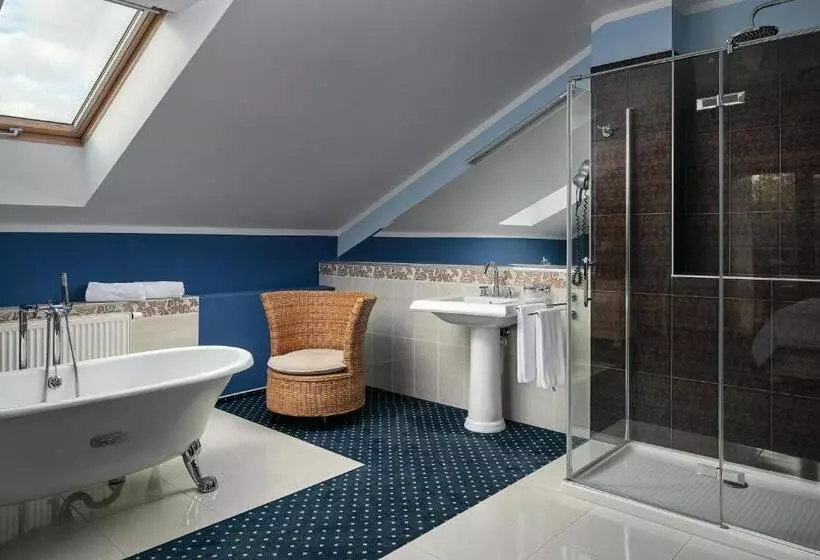 Hotel Golf & Spa Kunětická Hora