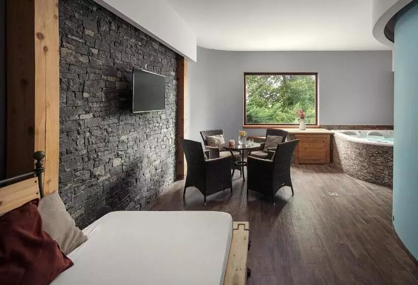 Hotel Golf & Spa Kunětická Hora