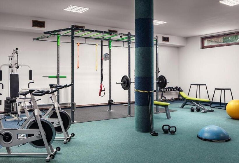 בית מלון כפרי Golf & Spa Kunětická Hora