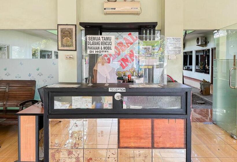 Hotel Global Inn Syariah Mitra Reddoorz Near Juanda T1 Airport