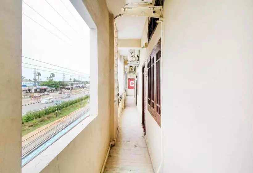 ホテル O Happy Residency