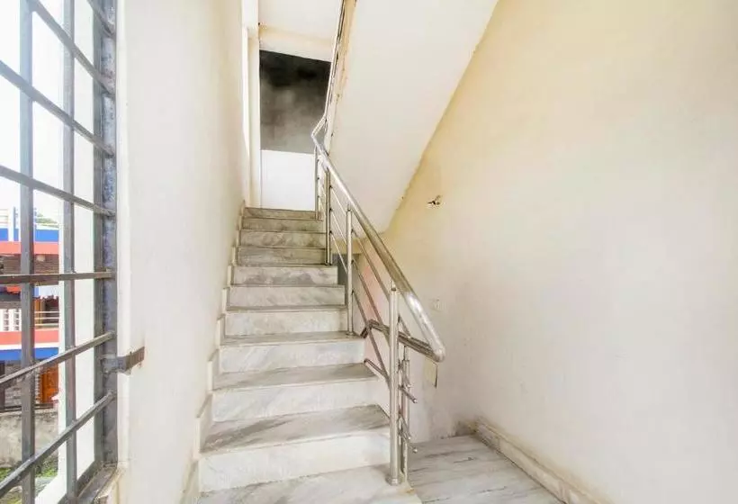 ホテル O Happy Residency