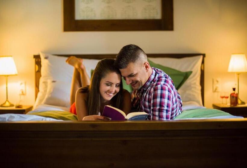 호텔 Zsindelyes Cottage