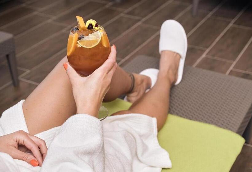 호텔 Zsindelyes Cottage