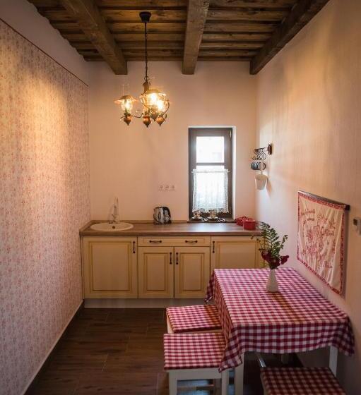 ホテル Zsindelyes Cottage