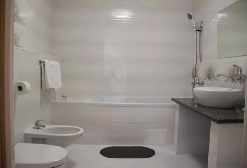 Mіnі Gotel Pozitiv