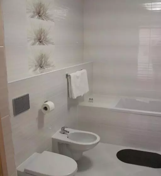 Mіnі Gotel Pozitiv