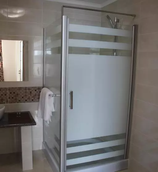 Mіnі Gotel Pozitiv