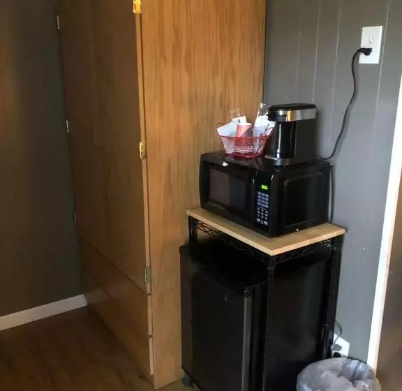 Motelli Oakes Oramel Inn