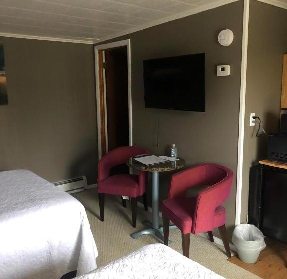 מוטל Oakes Oramel Inn