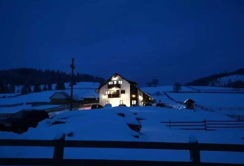 Majatalo Casa Din Plai   Bucovina