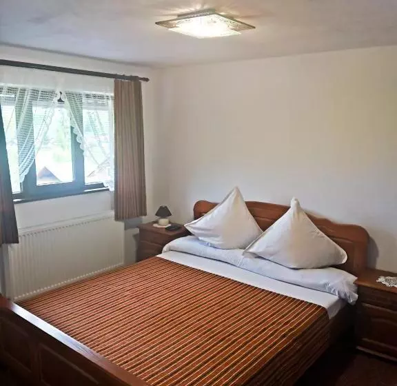 Majatalo Casa Din Plai   Bucovina