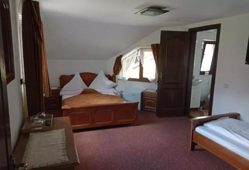 Majatalo Casa Din Plai   Bucovina