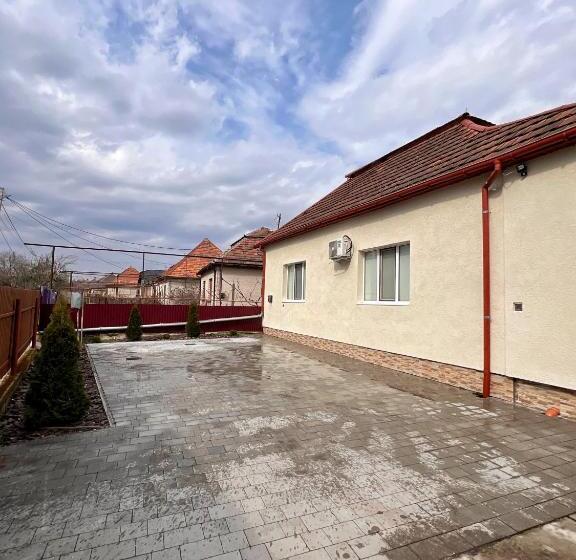 ペンション Villa “eleon”