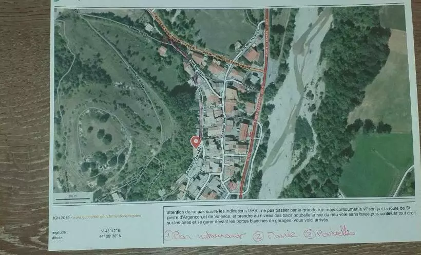 ベッドアンドブレックファースト Gite Auberge Du Buech à Aspremont  05 Hautes Alpes