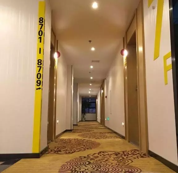 ホテル 7days Inn Dao County Xiaoshui Middle Road No.2 Middle School Branch