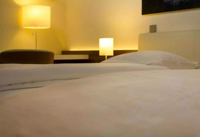 Hotelli Hôtel Restaurant Du Cerf