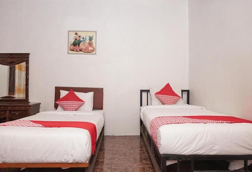 Hotel Oyo 2410 Intan