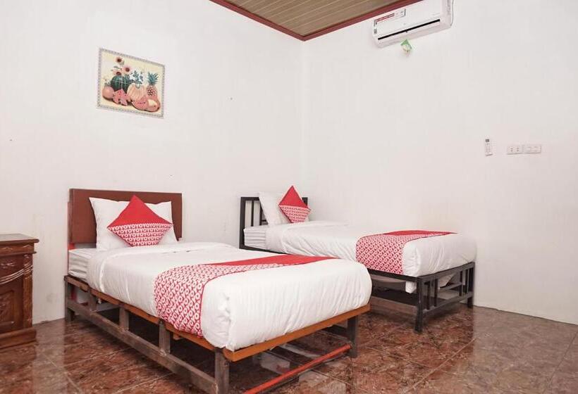 Hotel Oyo 2410 Intan