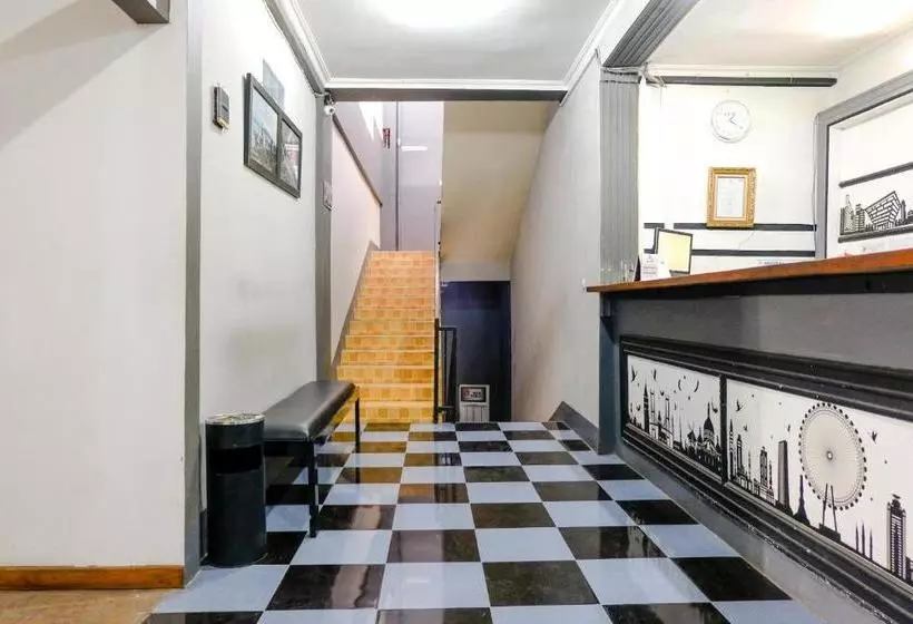 Hotelli Oyo 2966  Atriaz