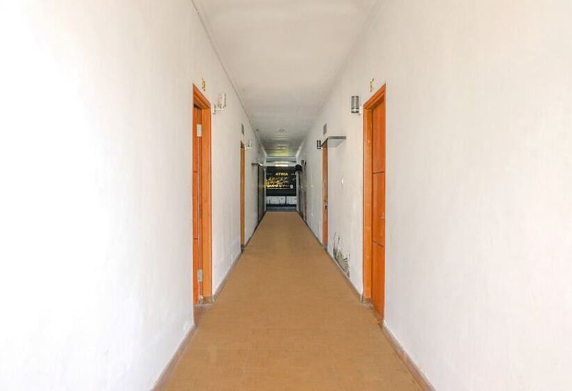 Отель Oyo 2966  Atriaz