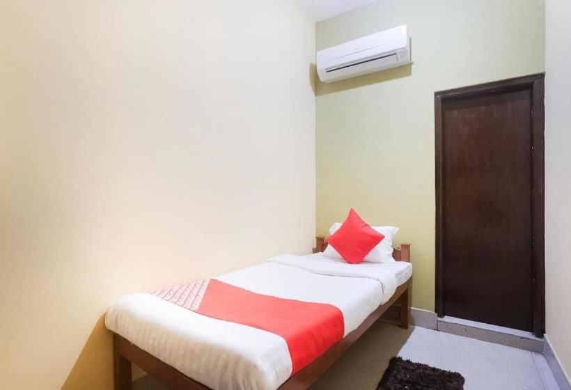 酒店 Oyo 62253 Swayamsiddha Continental