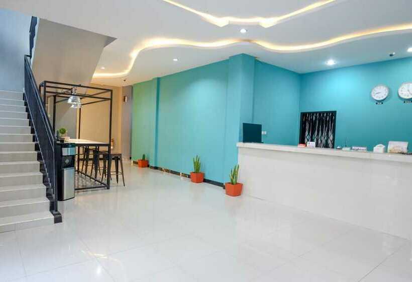 Reddoorz @ G Hotel Luwuk