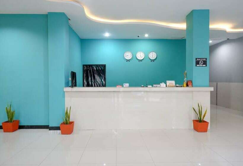 Reddoorz @ G Hotel Luwuk