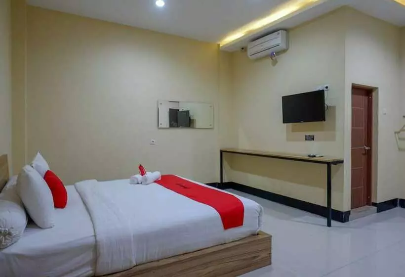 Reddoorz @ G Hotel Luwuk
