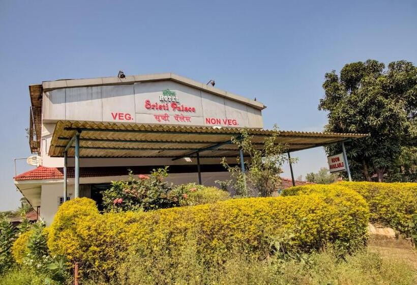 ホテル Spot On Sristi Palace