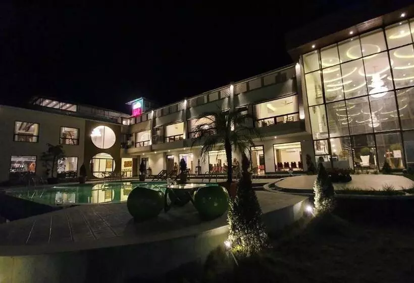 La Vita Nuova Resort