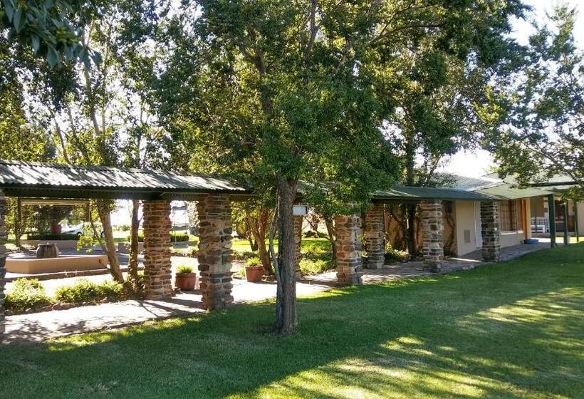 ペンション Francolin Creek