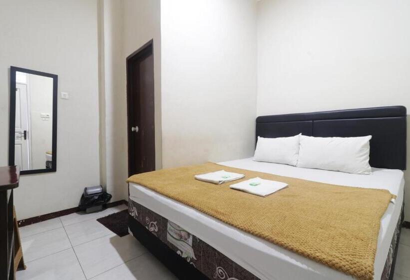 Pensió Omah Ampel Syariah