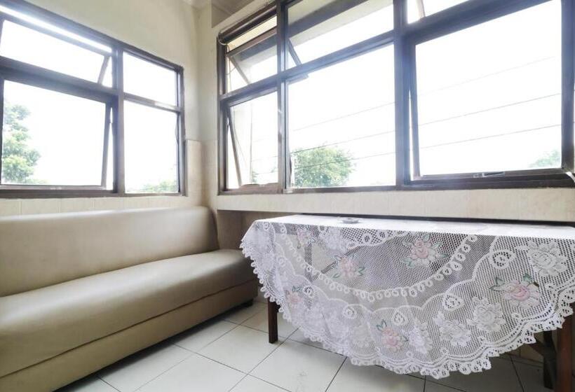 Pensió Omah Ampel Syariah