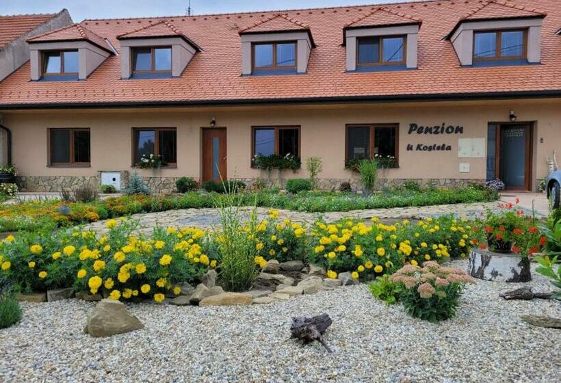 بنسيون Penzion U Kostela