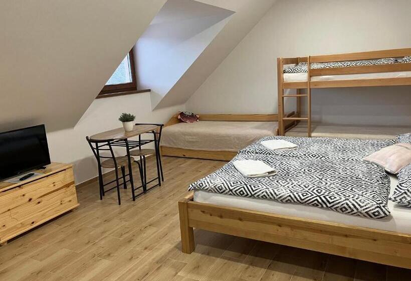 بنسيون Penzion U Kostela