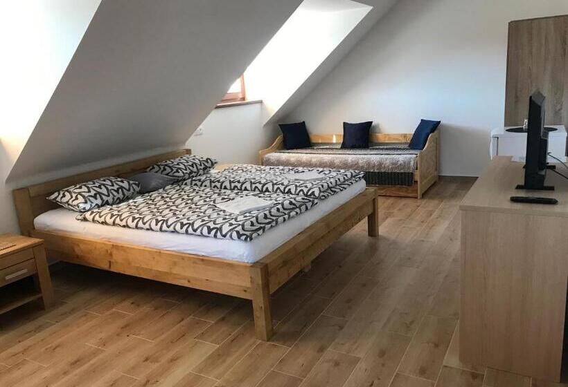 بنسيون Penzion U Kostela