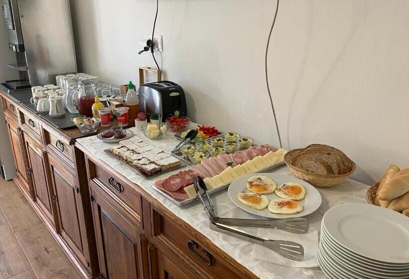 بنسيون Penzion U Kostela