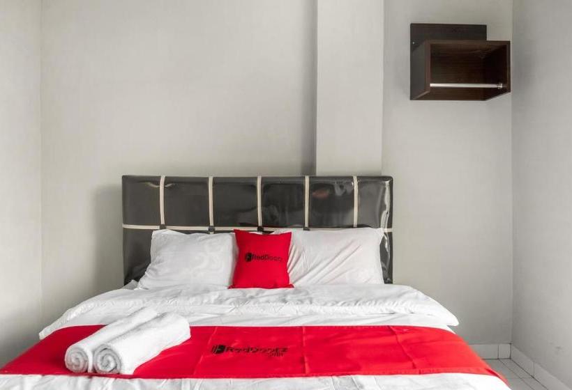 פנסיון Reddoorz Near Manhattan Square Medan