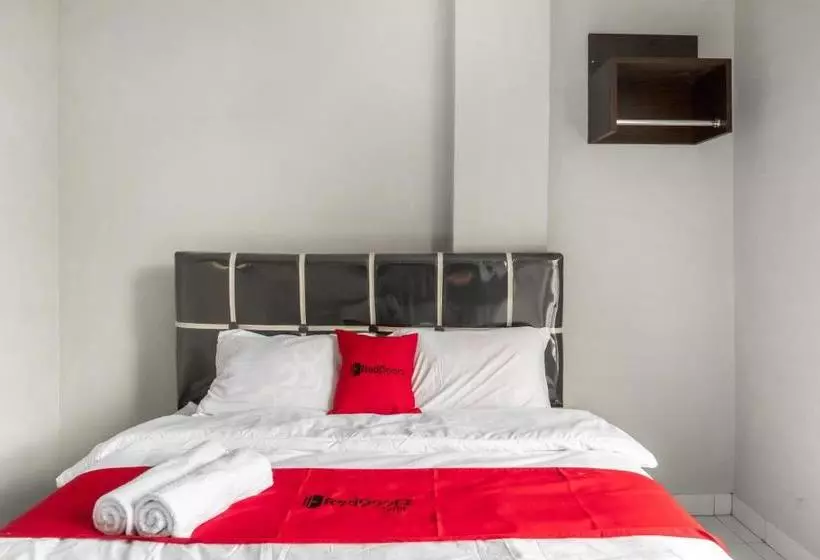 ペンション Reddoorz Near Manhattan Square Medan