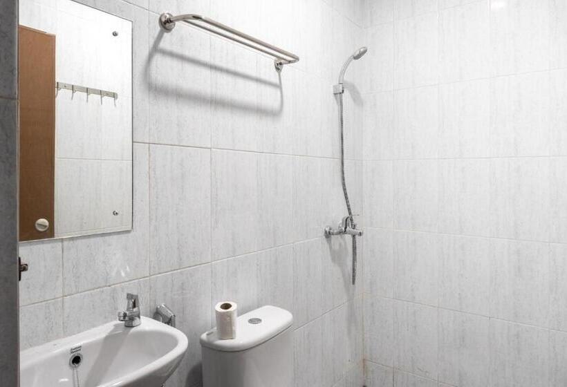 פנסיון Reddoorz Near Manhattan Square Medan