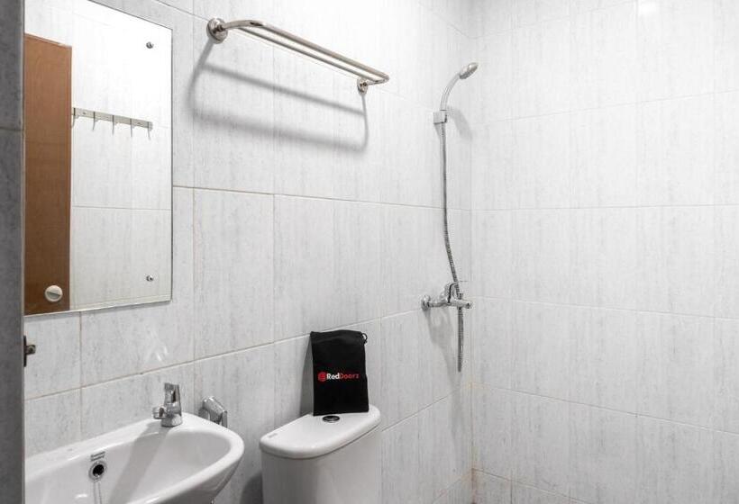 פנסיון Reddoorz Near Manhattan Square Medan