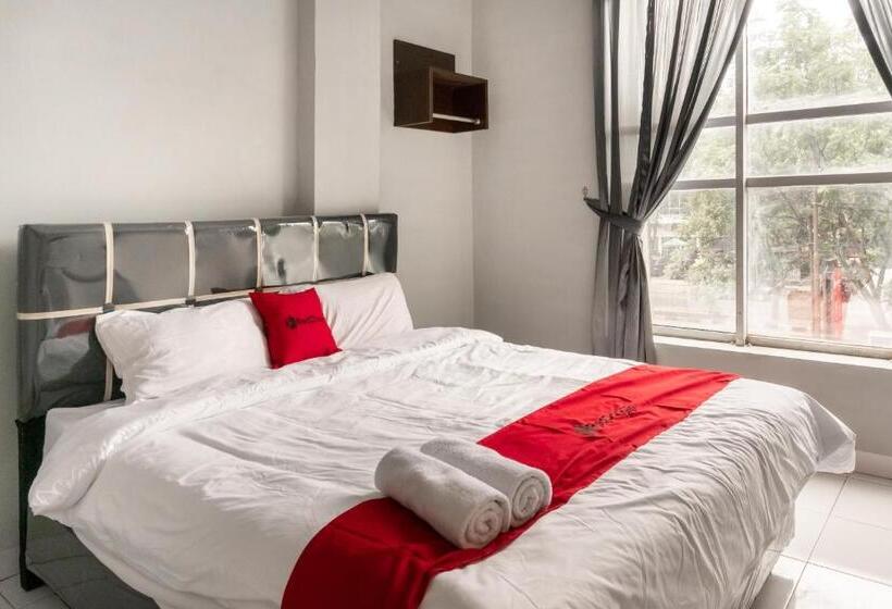 פנסיון Reddoorz Near Manhattan Square Medan