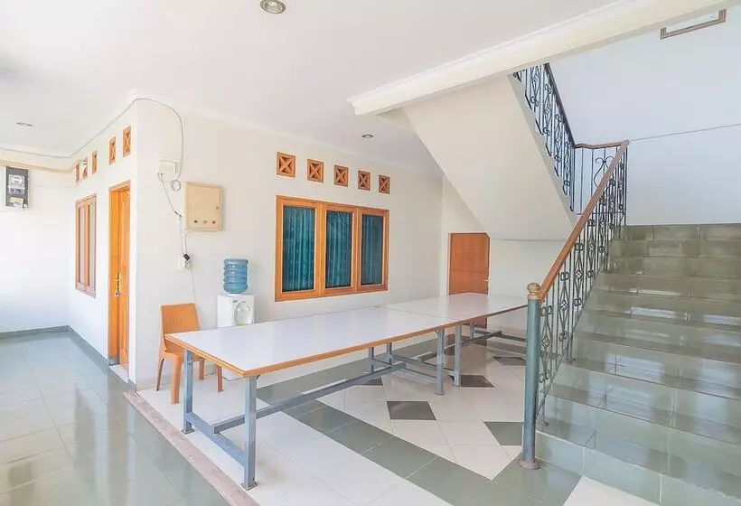 Majatalo Reddoorz @ Pemuda Street Cirebon