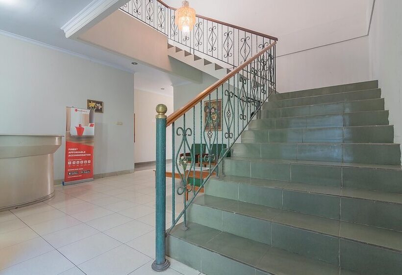 Pension (Hôtel basse catégorie) Reddoorz @ Pemuda Street Cirebon